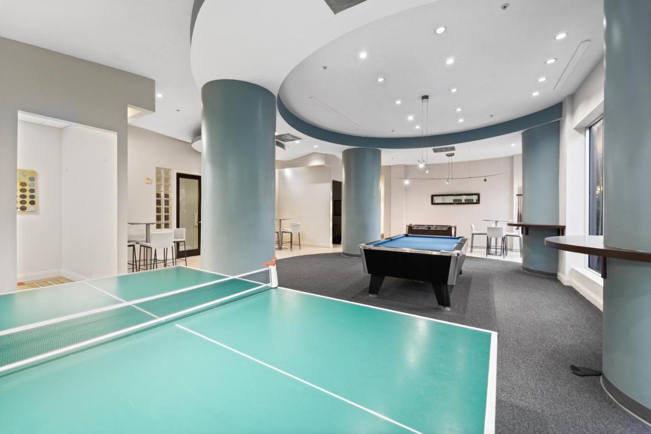 Luxury Beachfront Private Access, Pool & Game Room!!! *